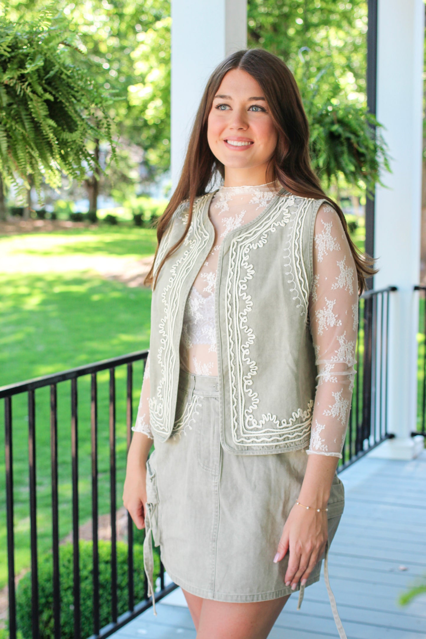 Embroidered twill vest