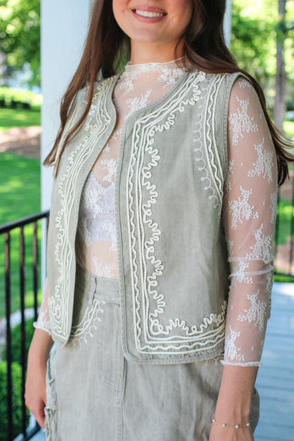 Embroidered twill vest