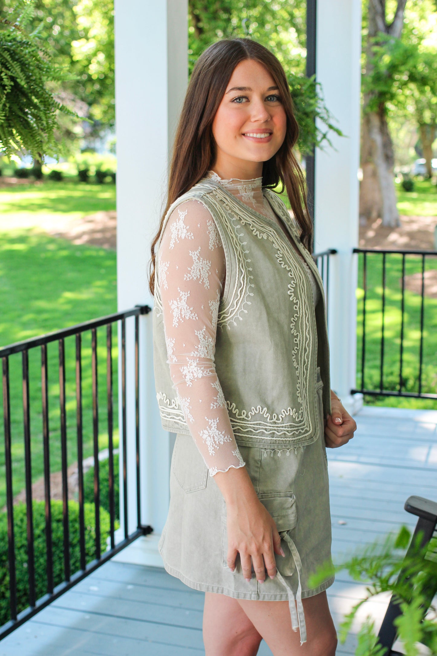 Embroidered twill vest
