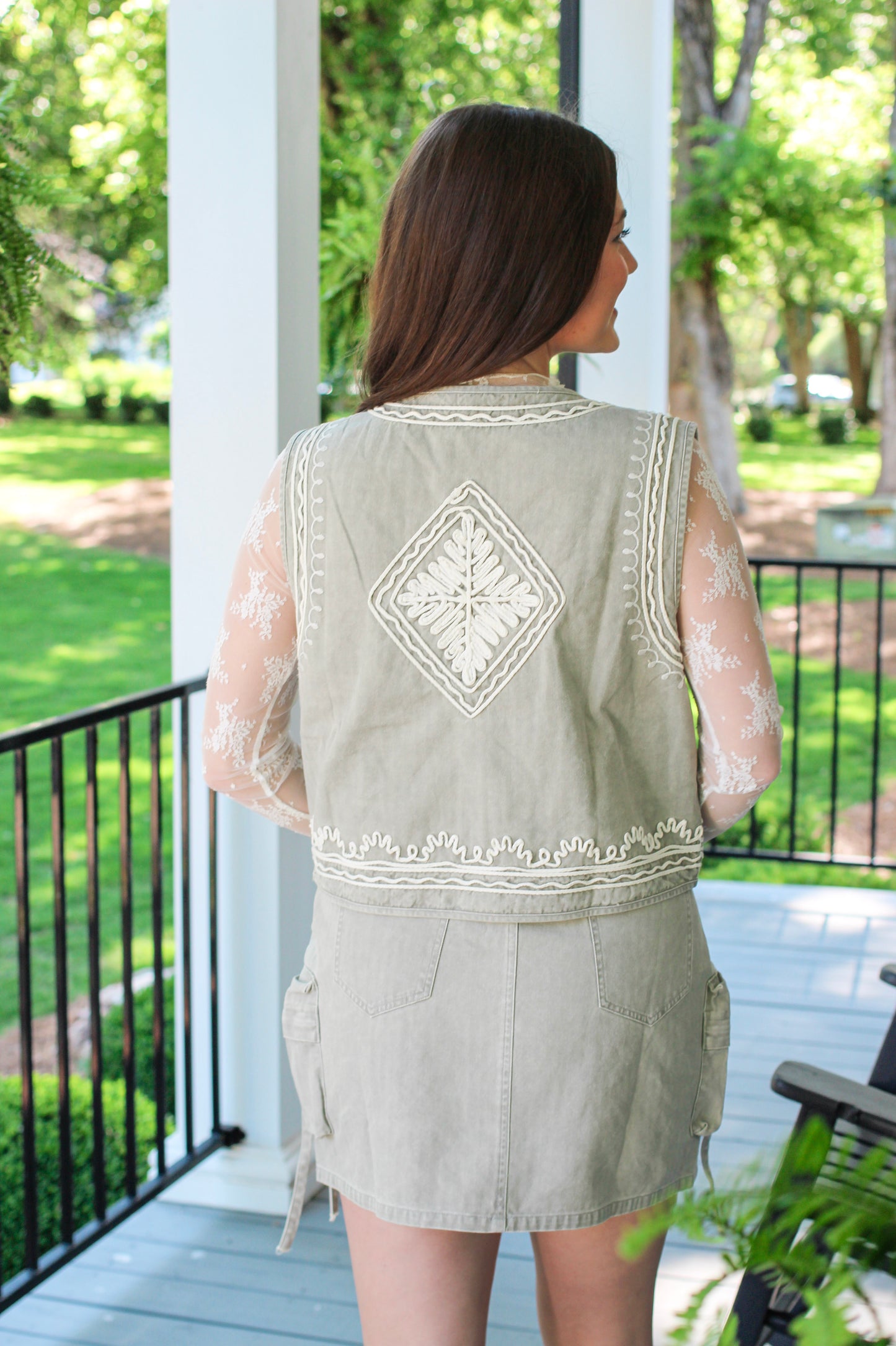 Embroidered twill vest